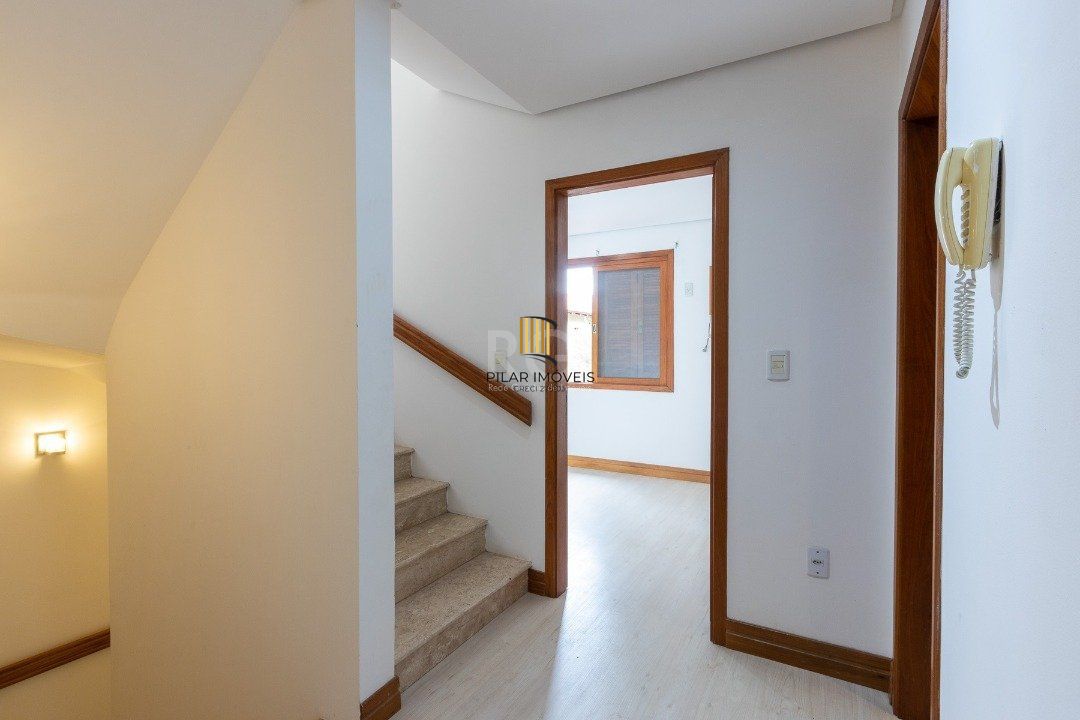 Casa em condomínio para Venda com 4 dormitórios, sendo 1 suites e 4 vagas no bairro Ipanema
