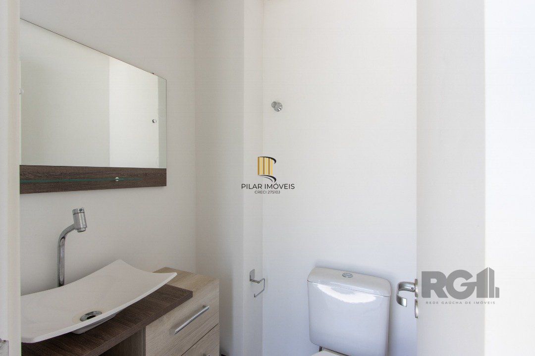 Casa em Condomínio, 197m², 3dormitórios, bairro Glória