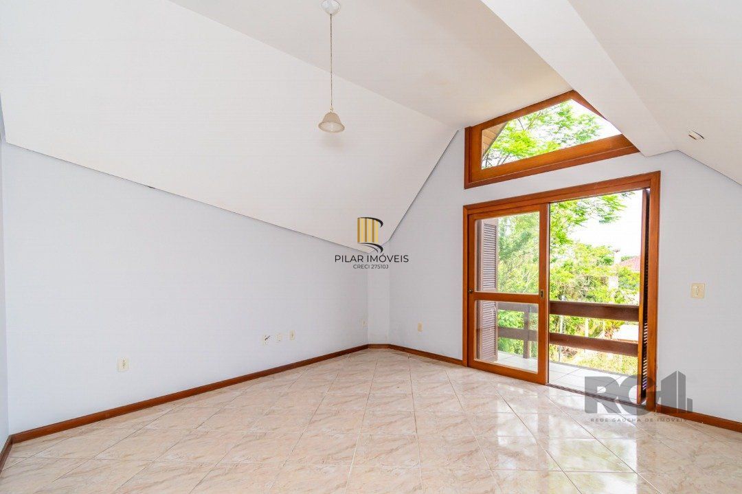 Casa 3 dormitórios no bairro Espírito Santo