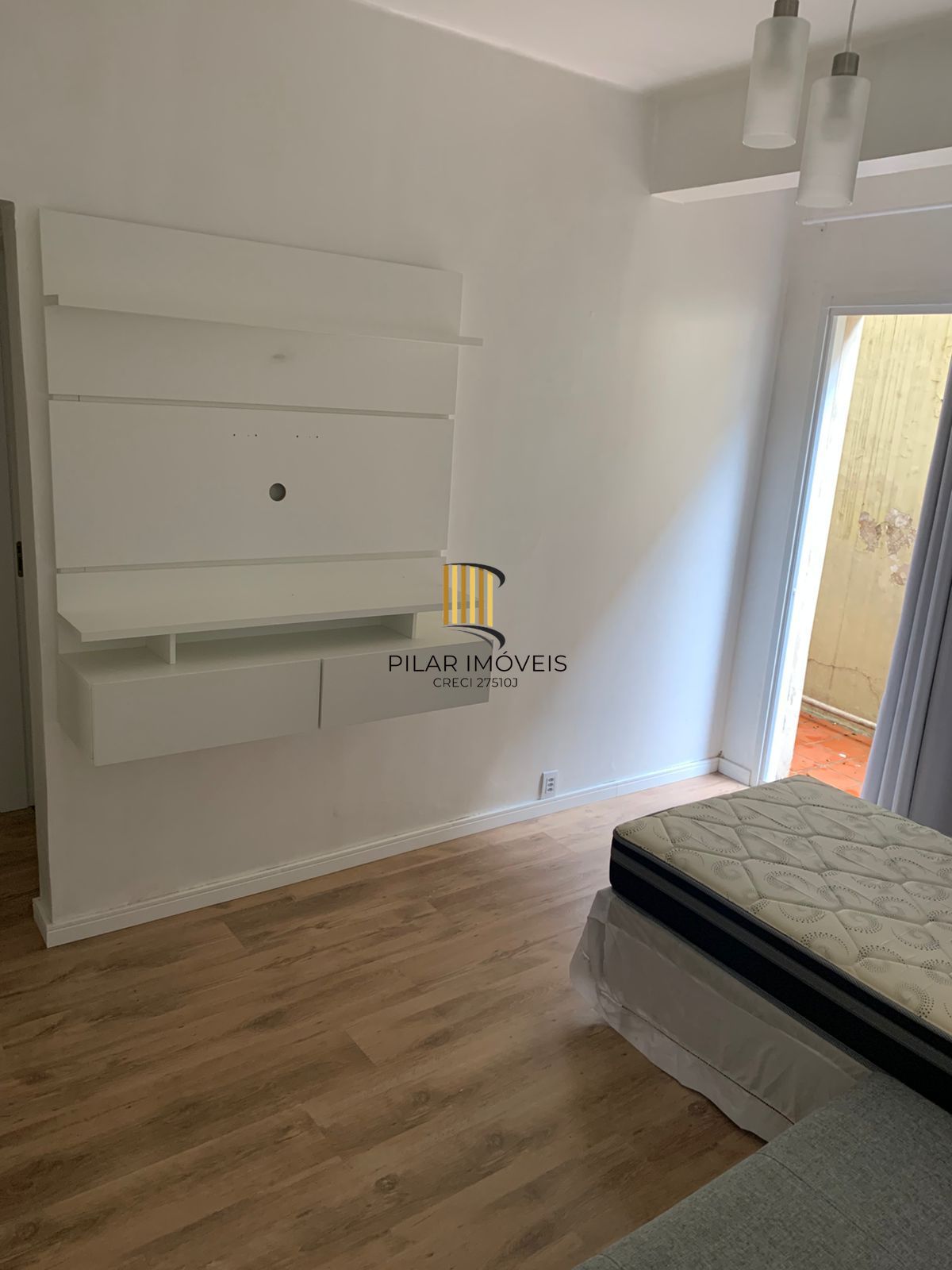 JKZÃO Garden , amplo com sacada e area de serviços e semi mobiliado