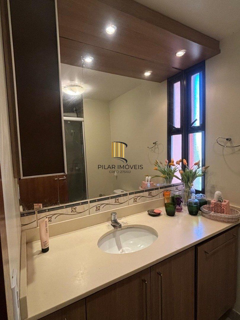 Apartamento mobiliado, 3 quartos, 1 vaga escriturada, elevador, infra - Alto Petrópolis