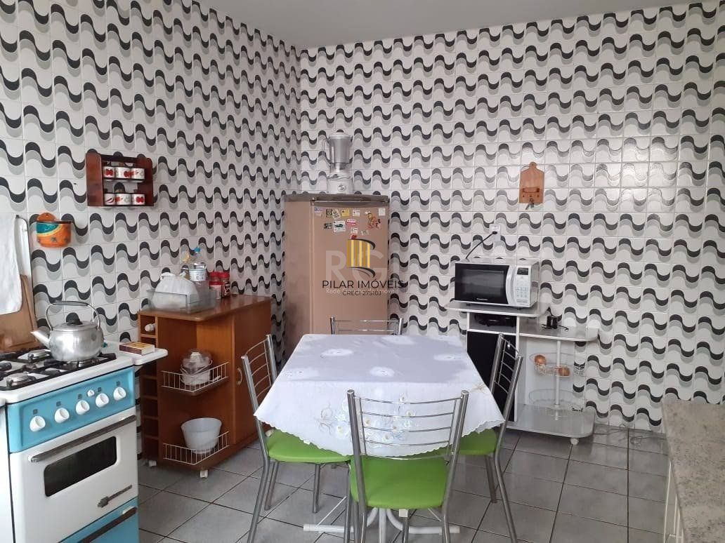 Casa para Venda - 130m², 4 dormitórios, Santa Tereza