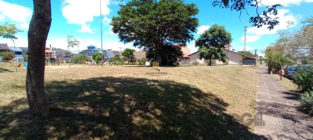 Terreno plano, medindo 207,50. 8,30x25,00.