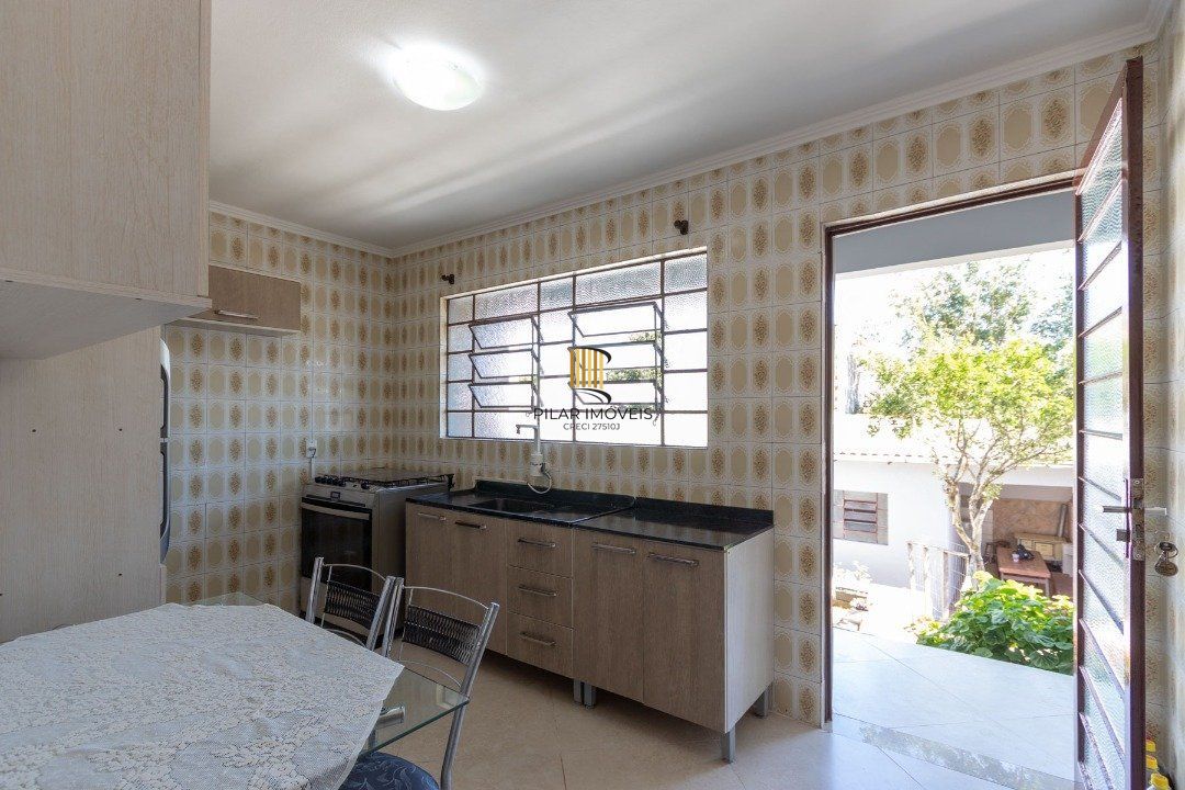 Casa para Venda - 110m², 2 dormitórios, sendo 1 suíte, 3 vagas - Espirito Santo