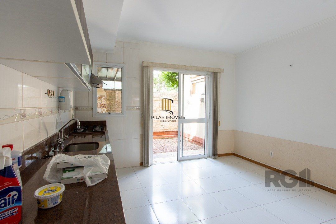 Casa de Condomínio 2 dormitórios no bairro Aberta dos Morros
