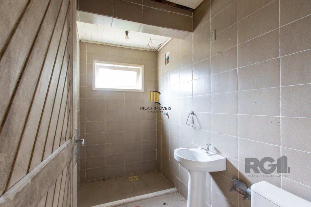 Casa para Venda - 239m², 5 dormitórios, sendo 1 suites, 2 vagas - Hipica