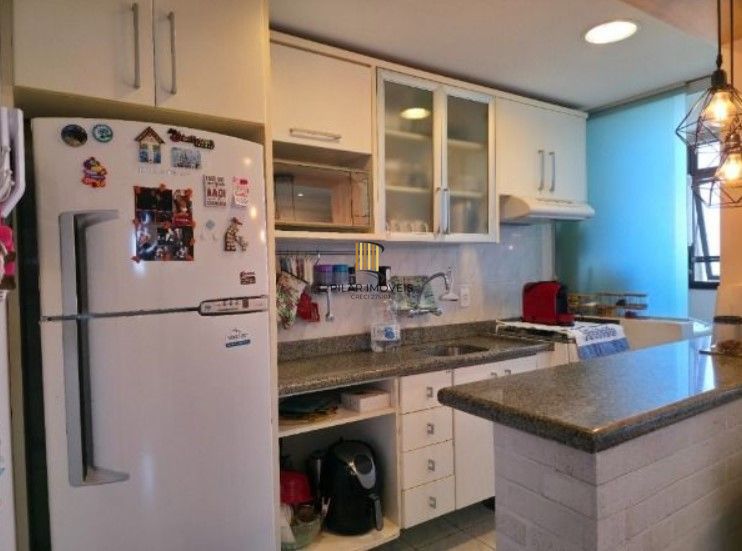 Apartamento  com 2 dormitórios, lavabo, banho social e churrasqueira integrada.
