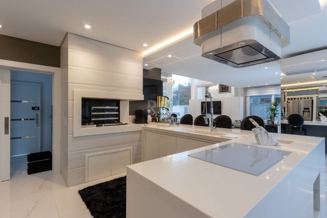 Casa Condominio para Venda - 239.3m², 3 dormitórios, sendo 2 suites, 6 vagas - Distrito Industrial