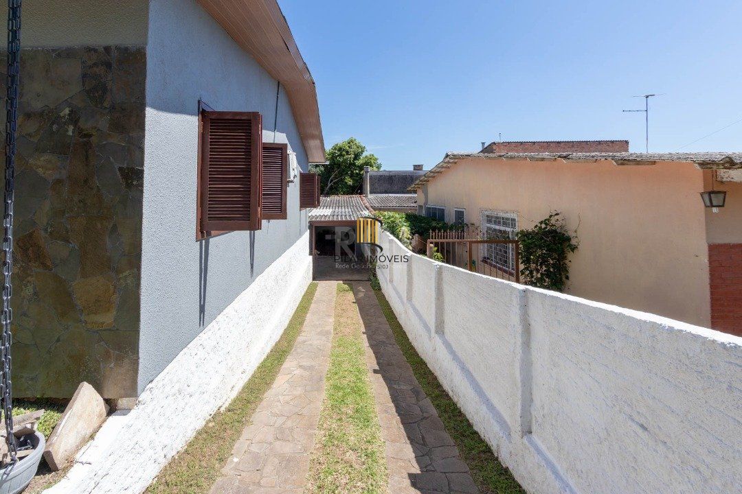 Casa para Venda - 110m², 2 dormitórios, sendo 1 suíte, 3 vagas - Espirito Santo