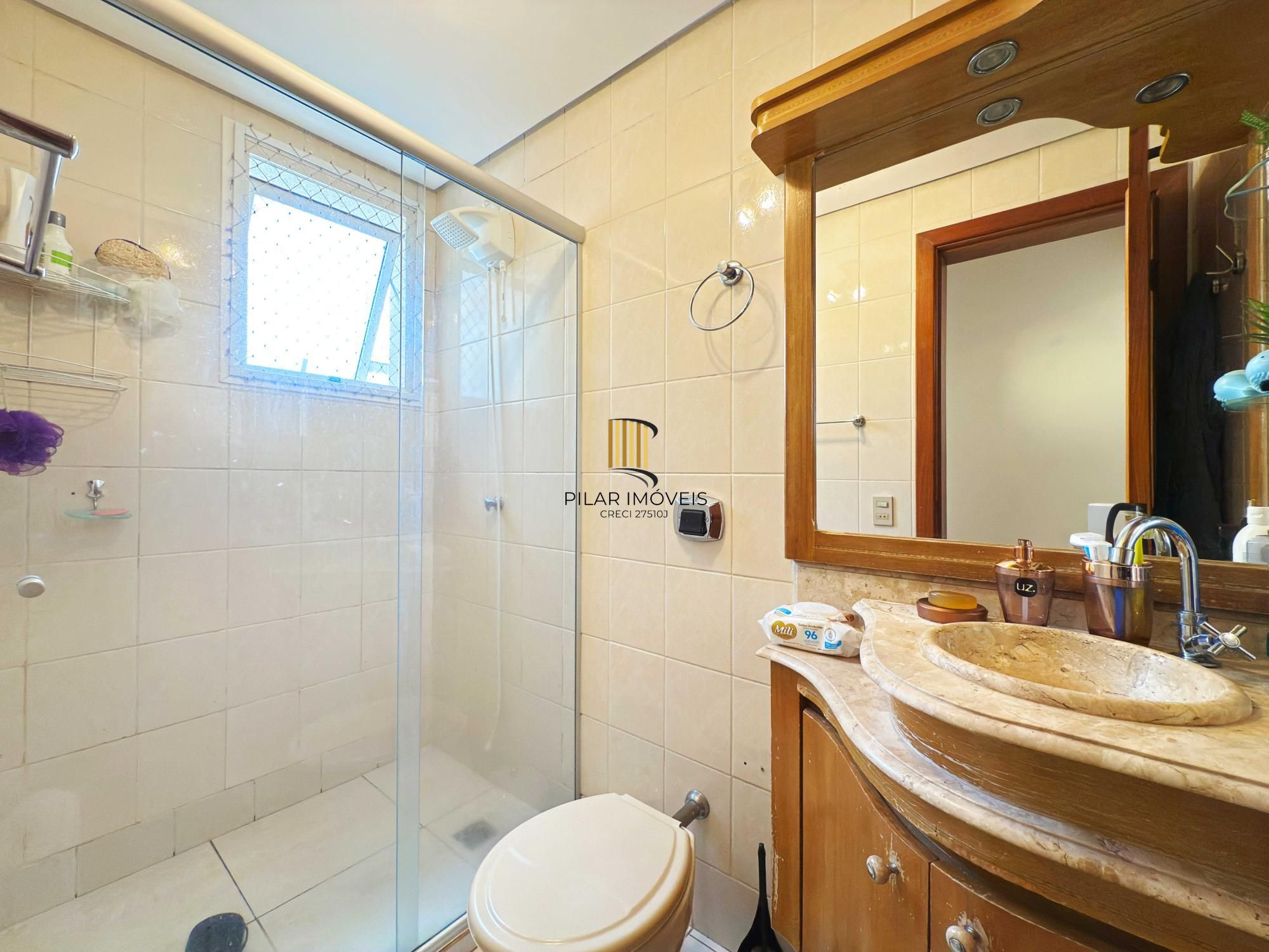 Apartamento de 2 dormitórios e 1 vaga de garagem no Centro Histórico.