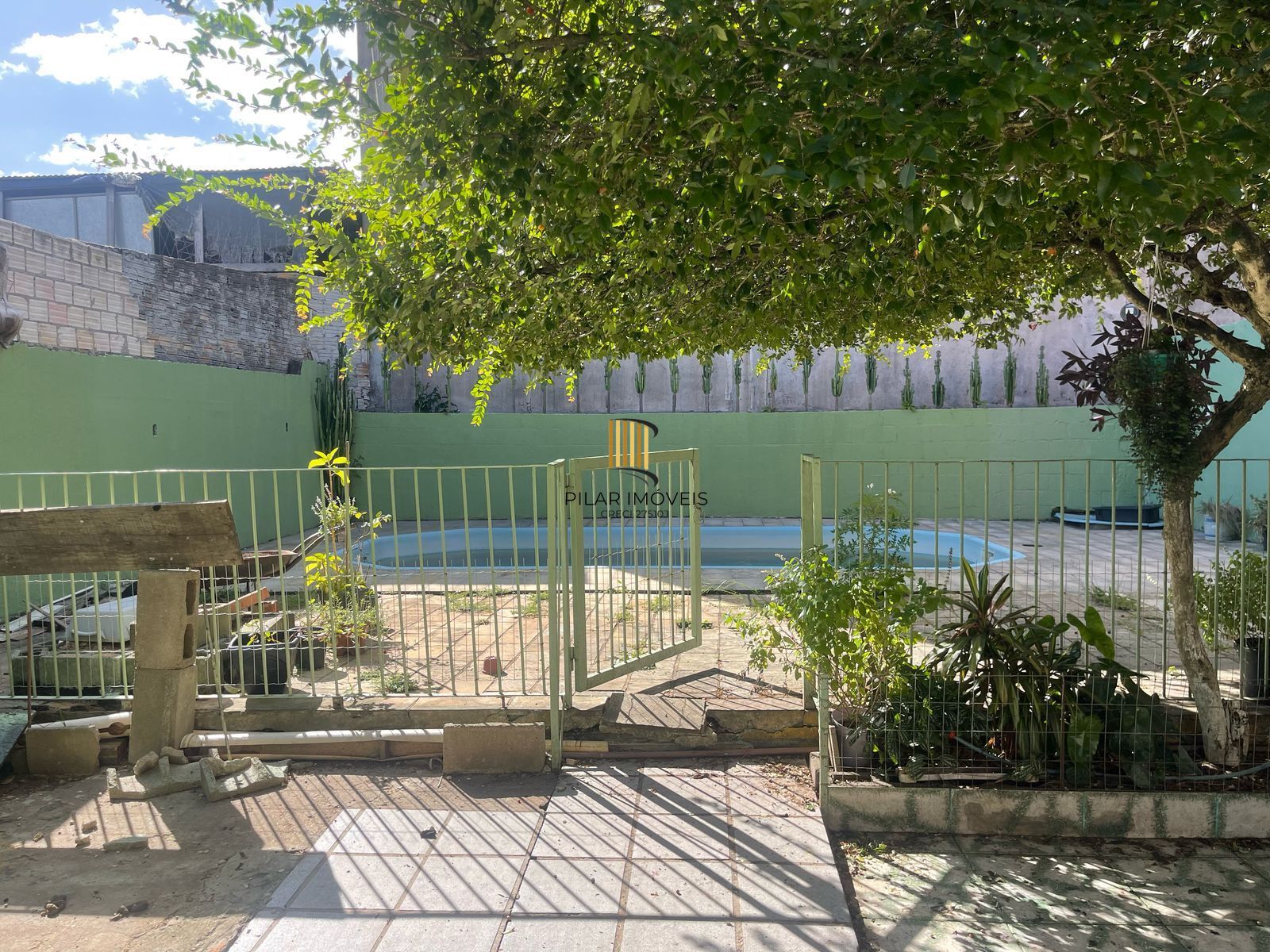 **Casa Residencial à Venda em Porto Alegre, Rio Grande do Sul**