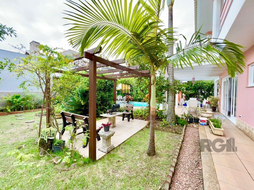 Magnífica casa  linda, 360m2  de  área  construída