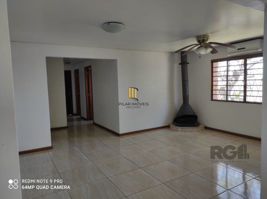 AMPLA CASA COM PRAIA PRIVATIVA NA ZONA SUL DE POA
