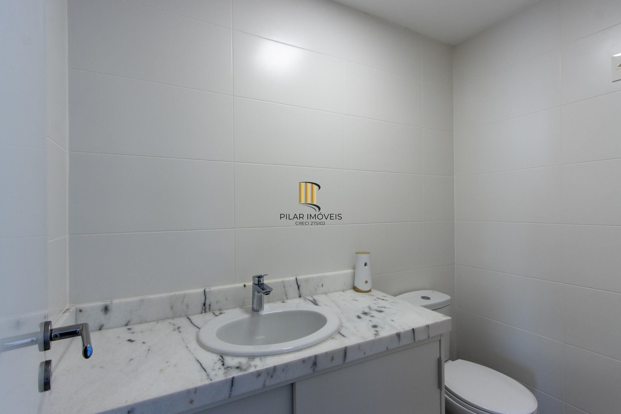 Casa em Condomínio Fechado