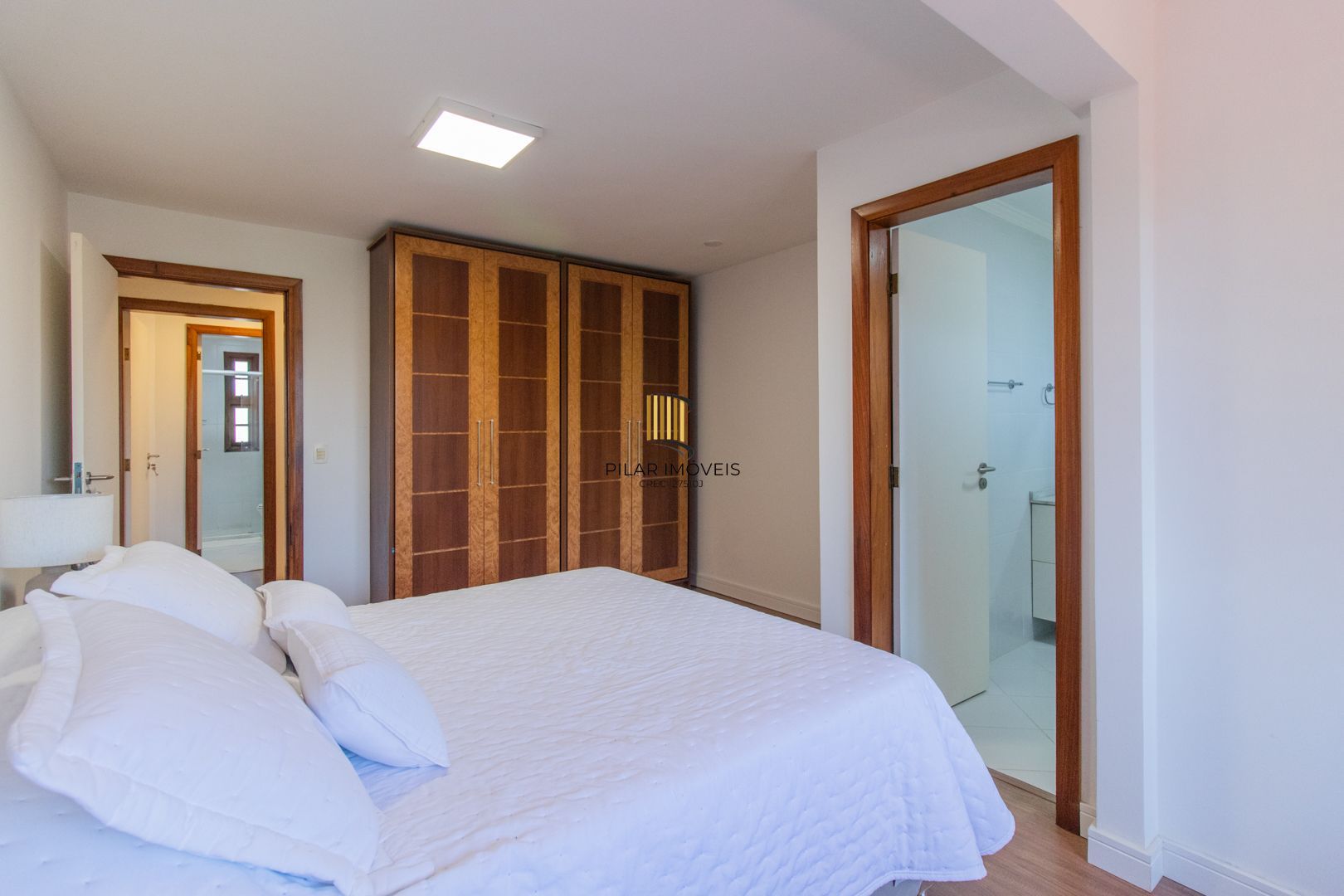 Casa para Venda - 410m², 3 dormitórios, sendo 3 suites, 2 vagas - Ipanema