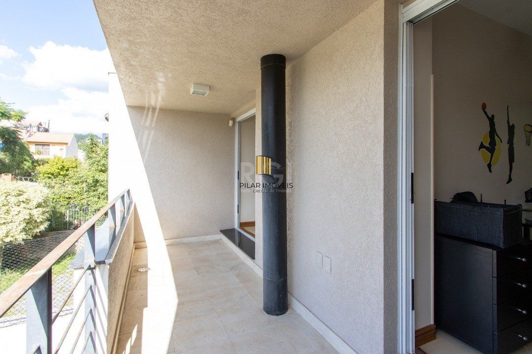 Casa 4 dormitórios no bairro Teresópolis