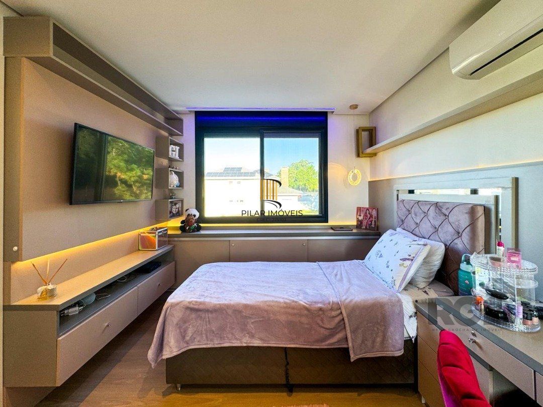 Casa Condominio para Venda - 340m², 4 dormitórios, sendo 4 suites, 4 vagas - Alphaville