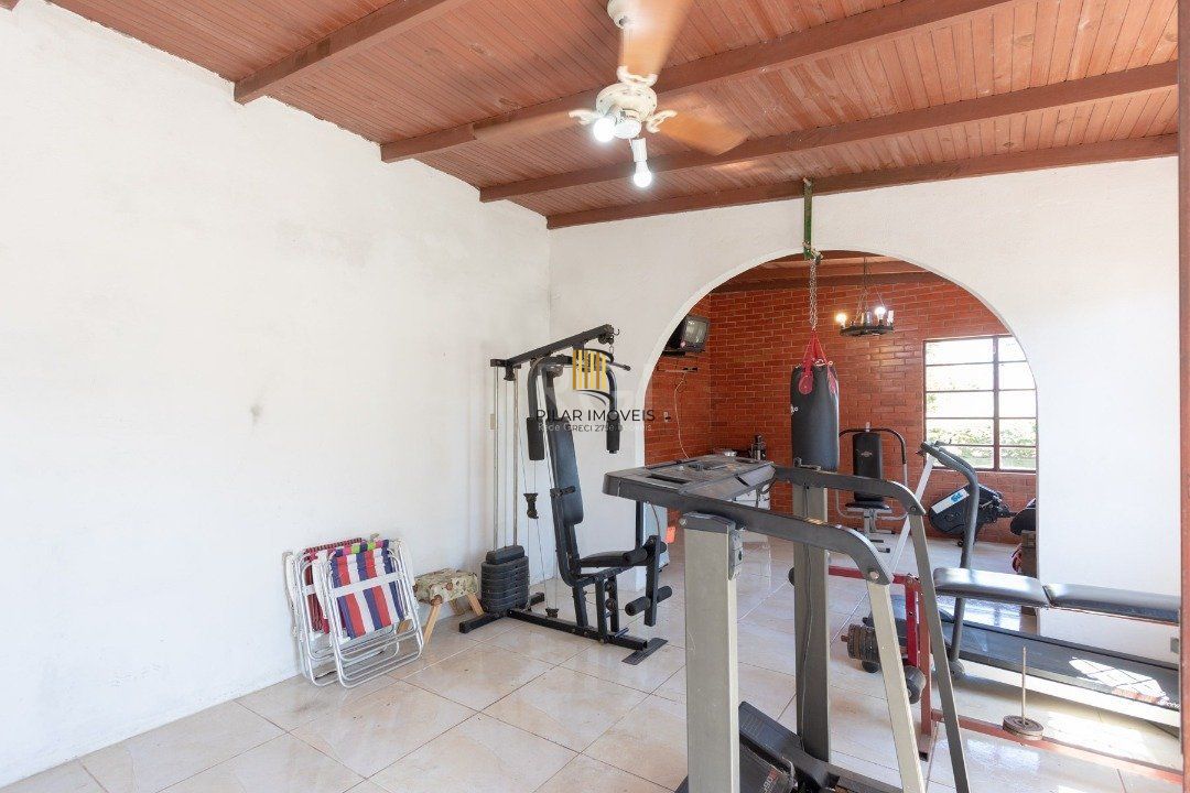 Sobrado para Venda - 356.93m², 4 dormitórios, sendo 2 suites, 4 vagas - Tristeza
