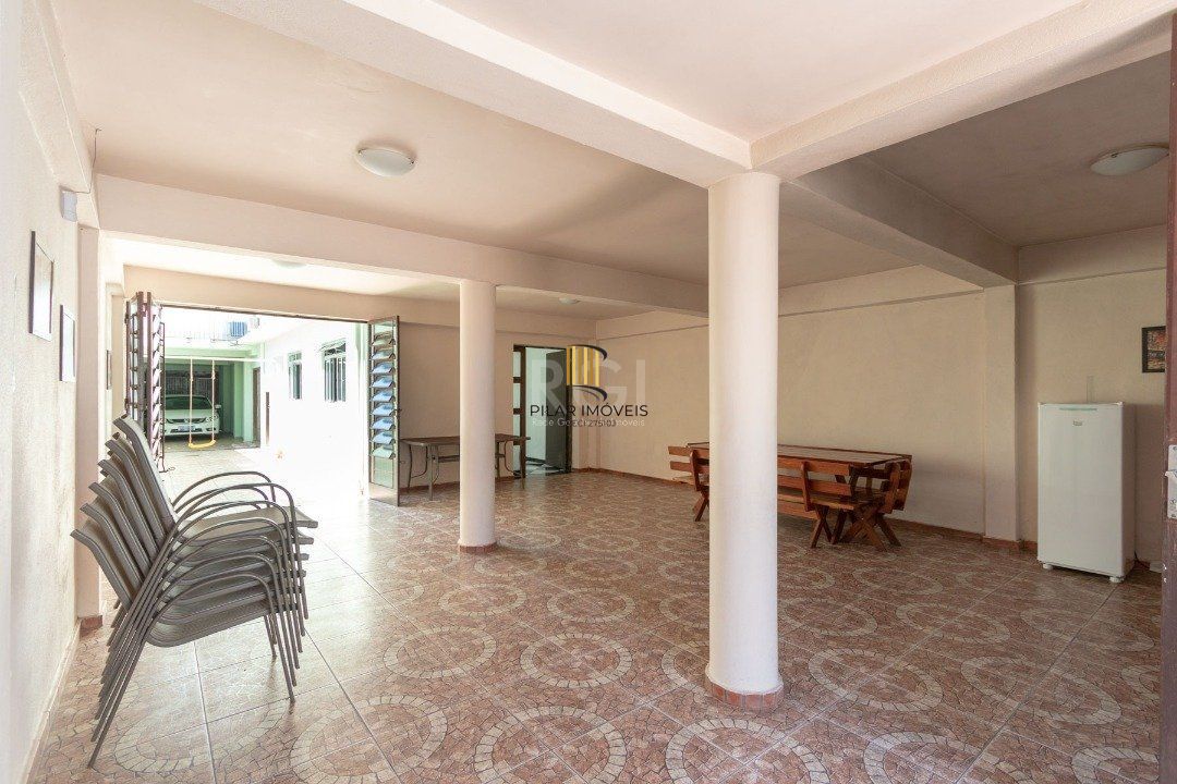 Sobrado para Venda - 356.93m², 4 dormitórios, sendo 2 suites, 4 vagas - Tristeza