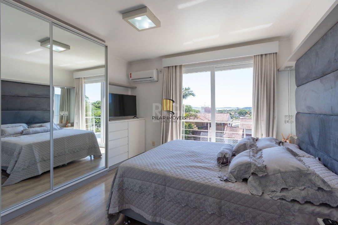 Casa para Venda - 168m², 3 dormitórios, sendo 1 suites, 2 vagas - Imperial Park