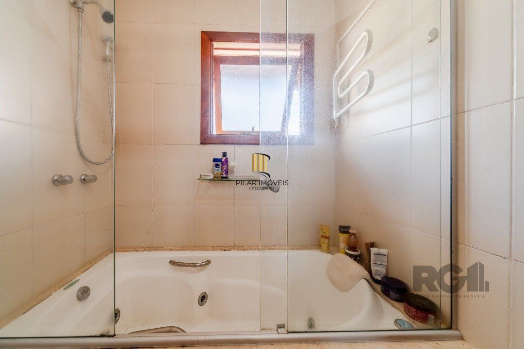 Casa de Condomínio 3 dormitórios no bairro Hípica
