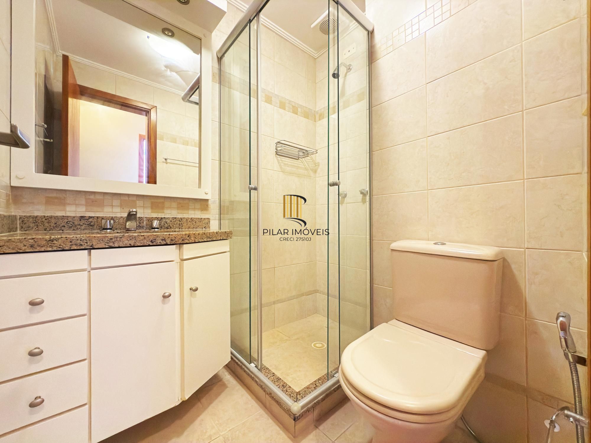 Apartamento desocupado, 2 quartos (1 suite), 2 vagas - Bairro Tristeza