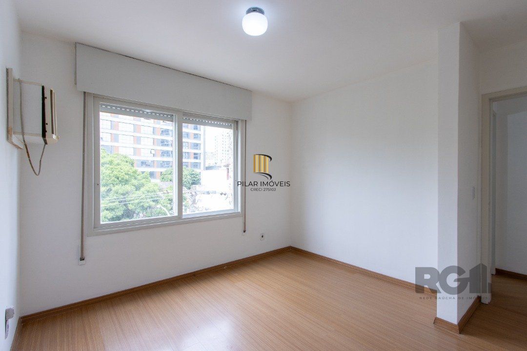Apartamento de 2 dormitórios no Menino Deus.