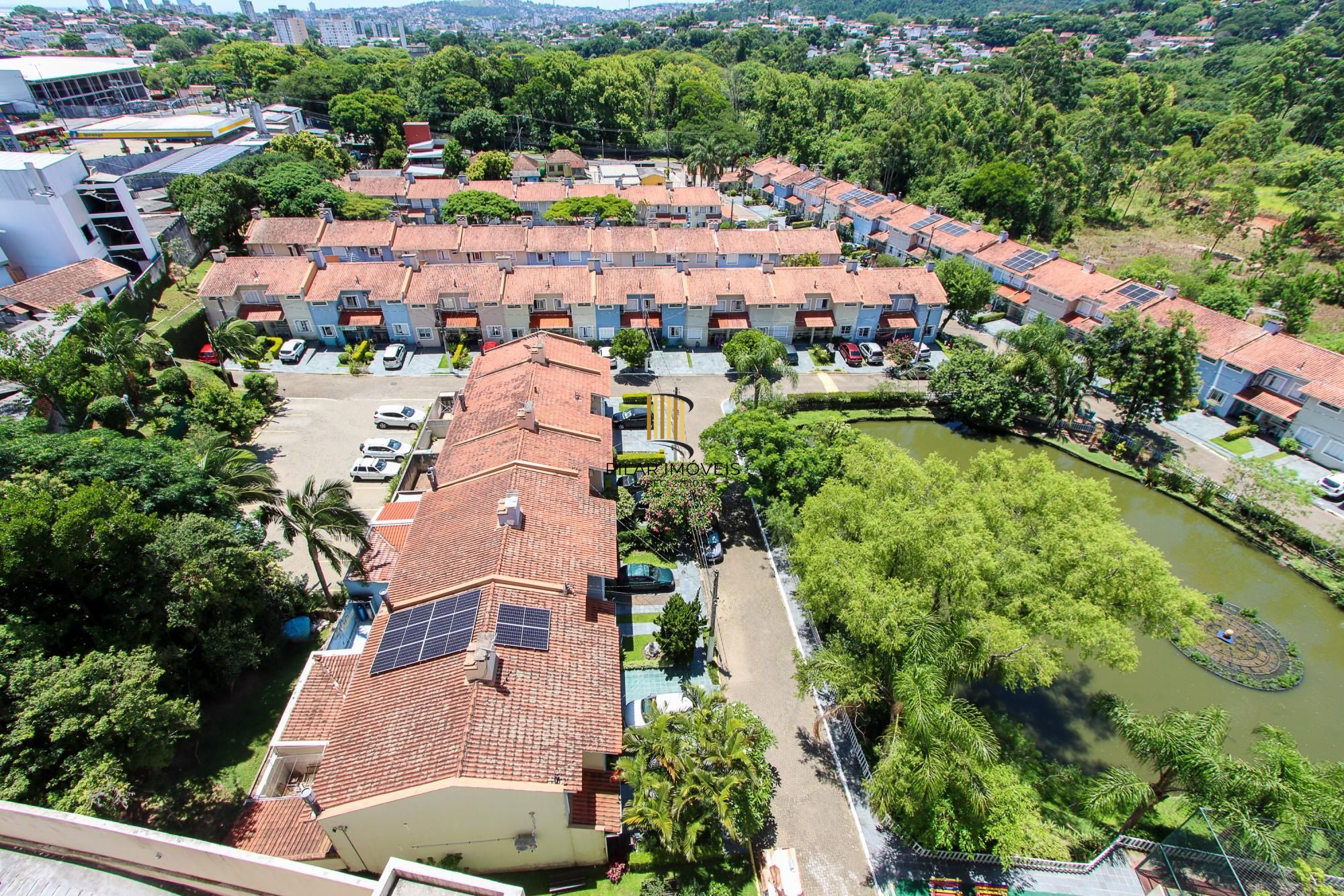 Casa em condominio com piscina