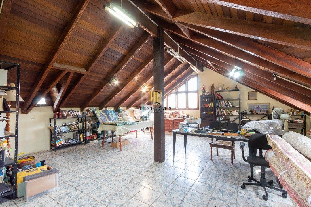 Casa Condominio para Venda - 386m², 3 dormitórios, sendo 2 suites, 2 vagas - Espirito Santo