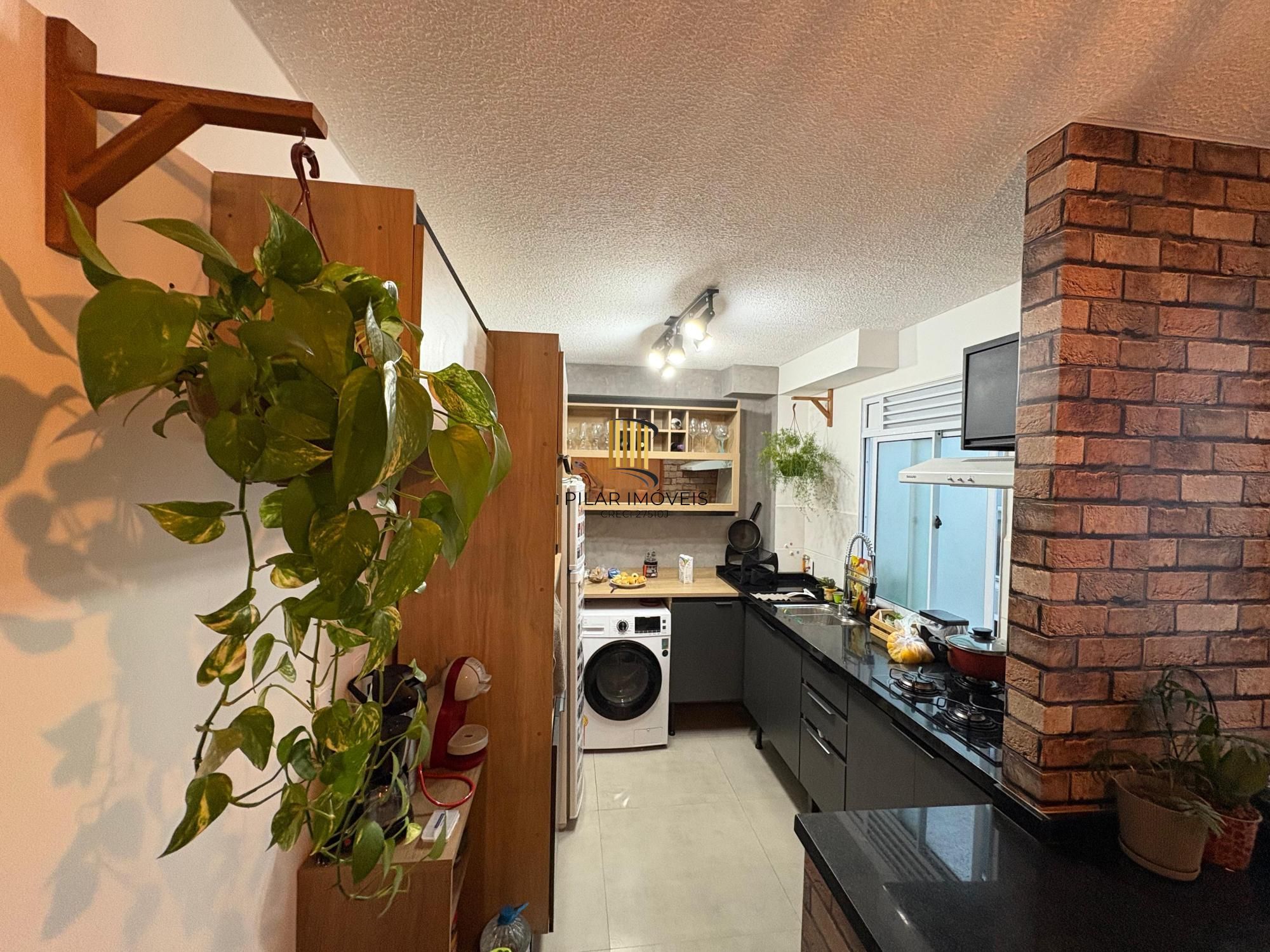 Apartamento em Viamão 2 dormitórios, sala de estar e jantar integradas à cozinha, banheiro social e vaga de garagem privativa.