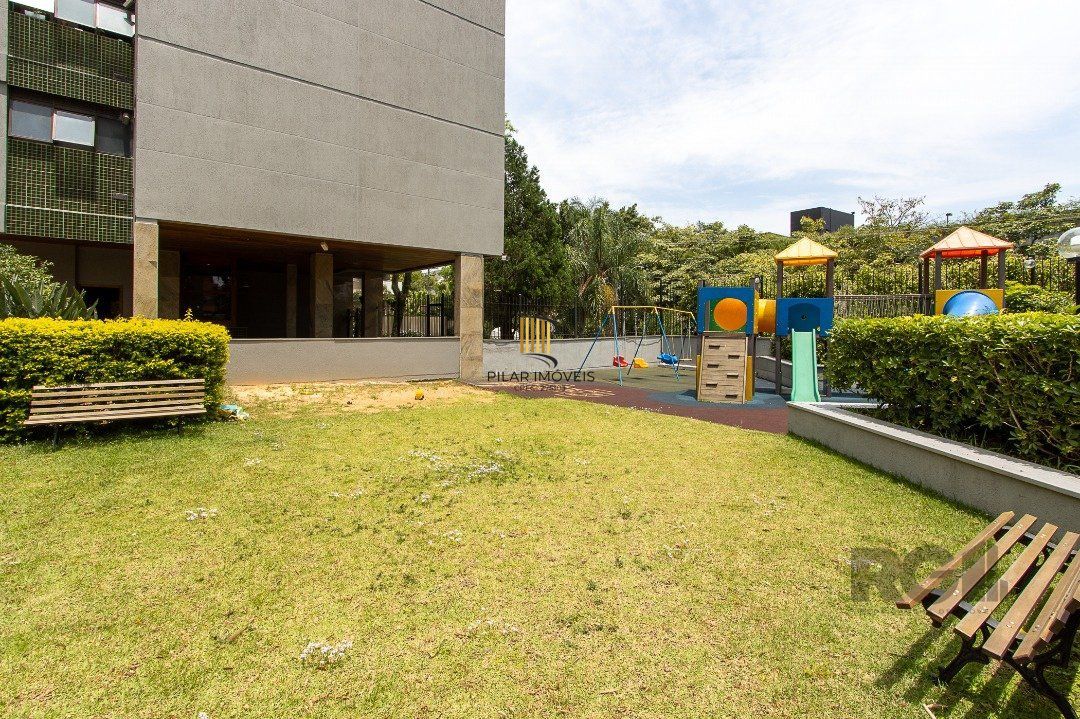 Cobertura para Venda - 209m², 3 dormitórios, sendo 1 suites, 2 vagas - Bela Vista