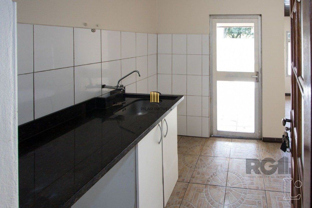 Casa 3 dormitórios no bairro Hípica