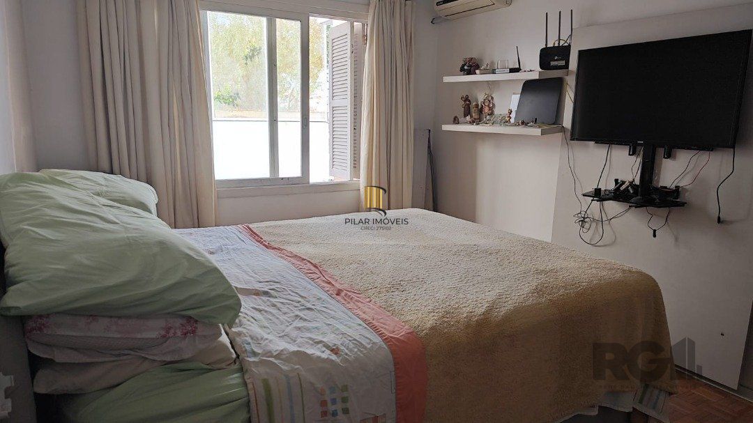 Casa 4 dormitórios no bairro Vila Assunção