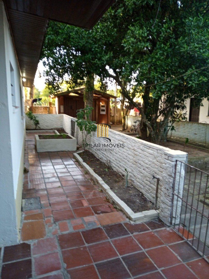 Casa 2 dormitórios no bairro Belém Novo