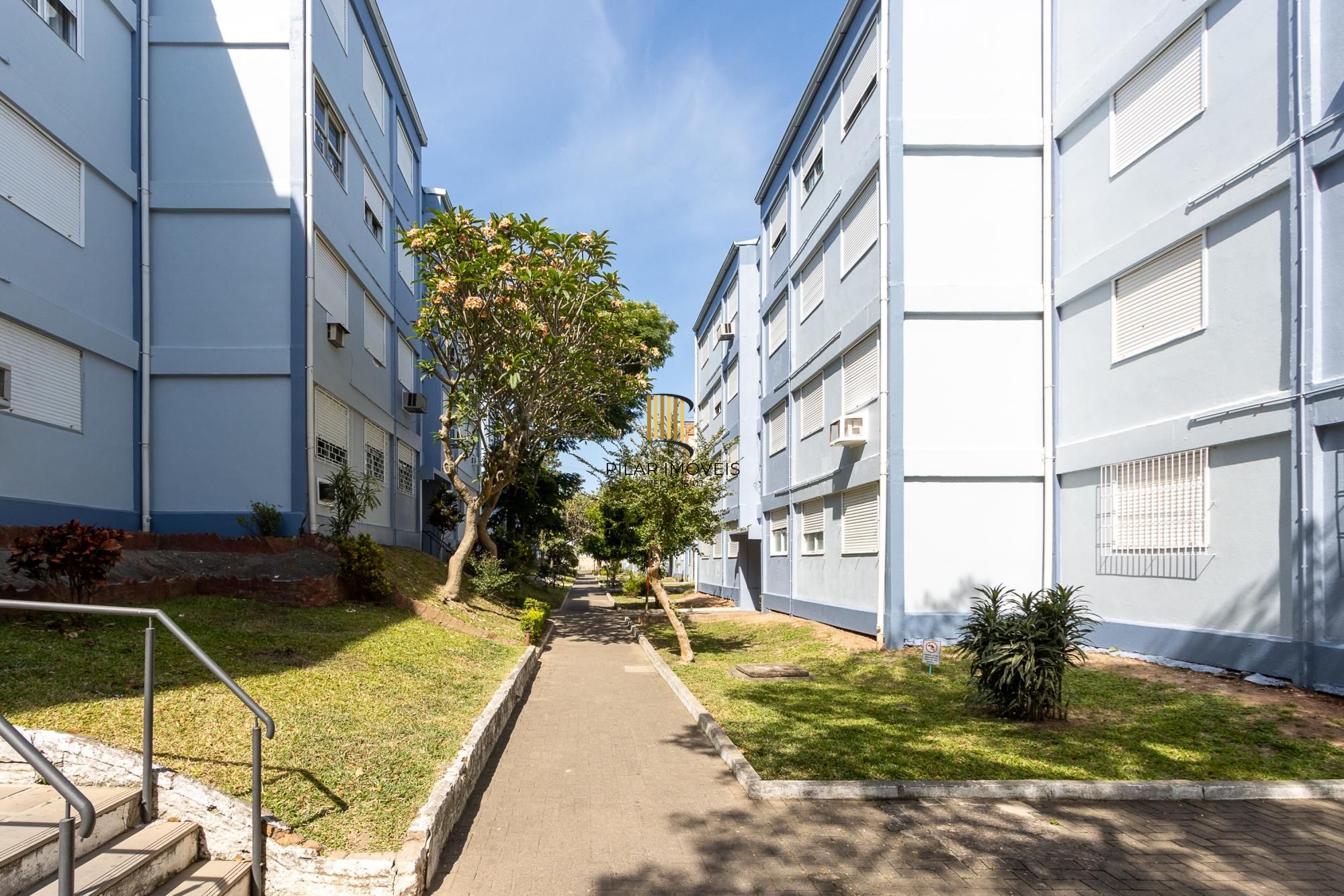 APARTAMENTO REFORMADO, 3 QUARTOS, 1 VAGA ROTATIVA - BAIRRO CAMAQUÃ