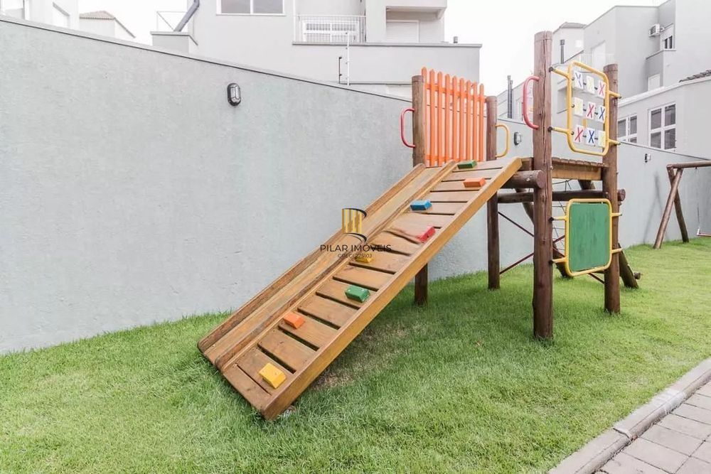 Apartamento com 3 dormitórios e 2 vagas, no bairro Ipanema