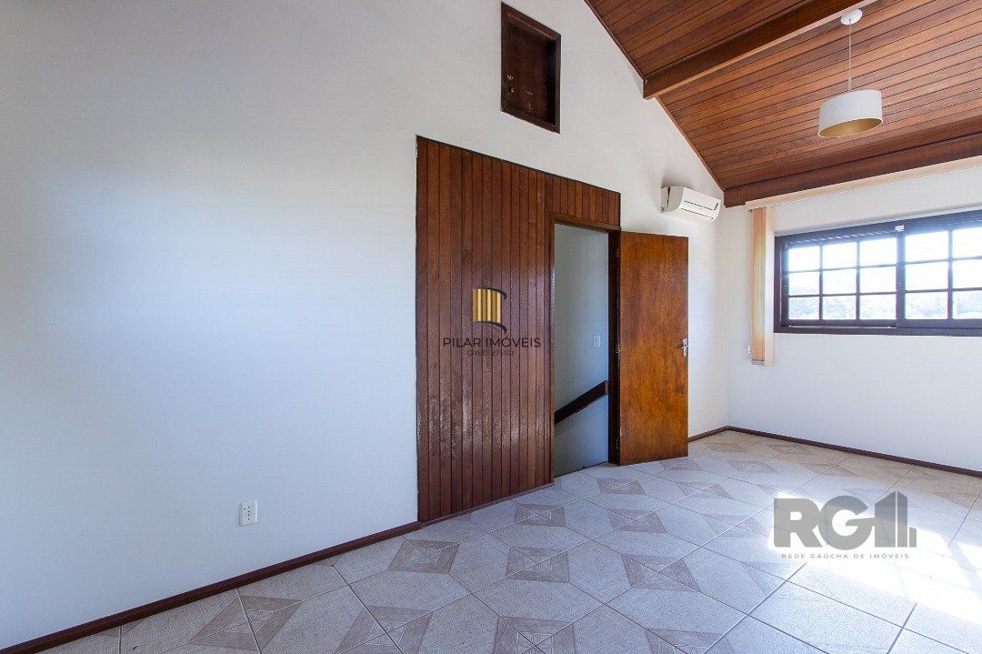 Casa  3 dorm. I suíte I Vaga 2  carros