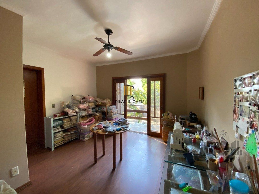Casa para Venda - 350m², 4 dormitórios, sendo 4 suites, 4 vagas - Tristeza