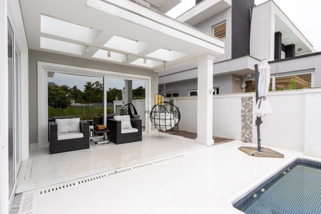 Casa Condominio para Venda - 239.3m², 3 dormitórios, sendo 2 suites, 6 vagas - Distrito Industrial