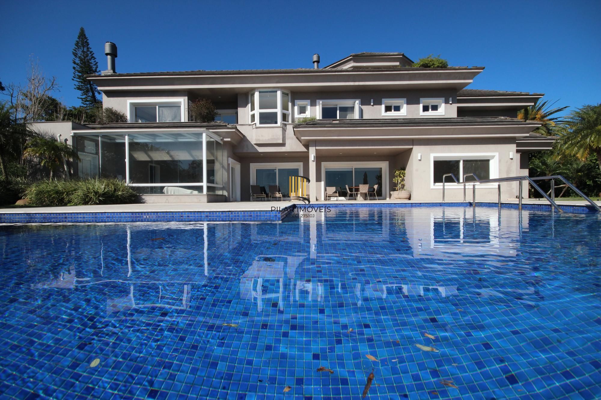Casa Alto Padrão em Condomínio Fechado - 4 Suítes, Vista Panorâmica