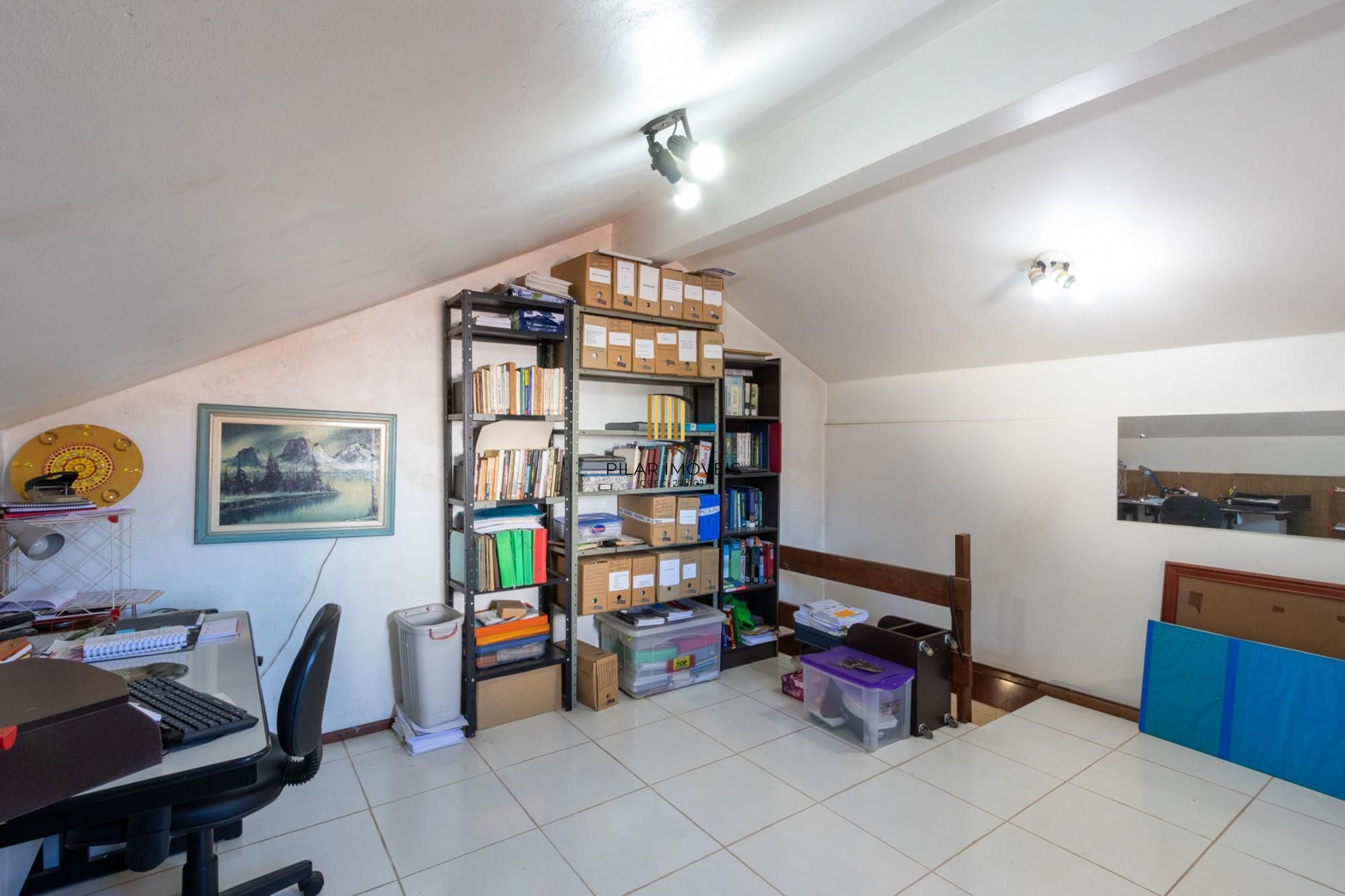 Casa para Venda - 286.28m², 2 dormitórios, sendo 1 suites, 3 vagas - Santa Tereza