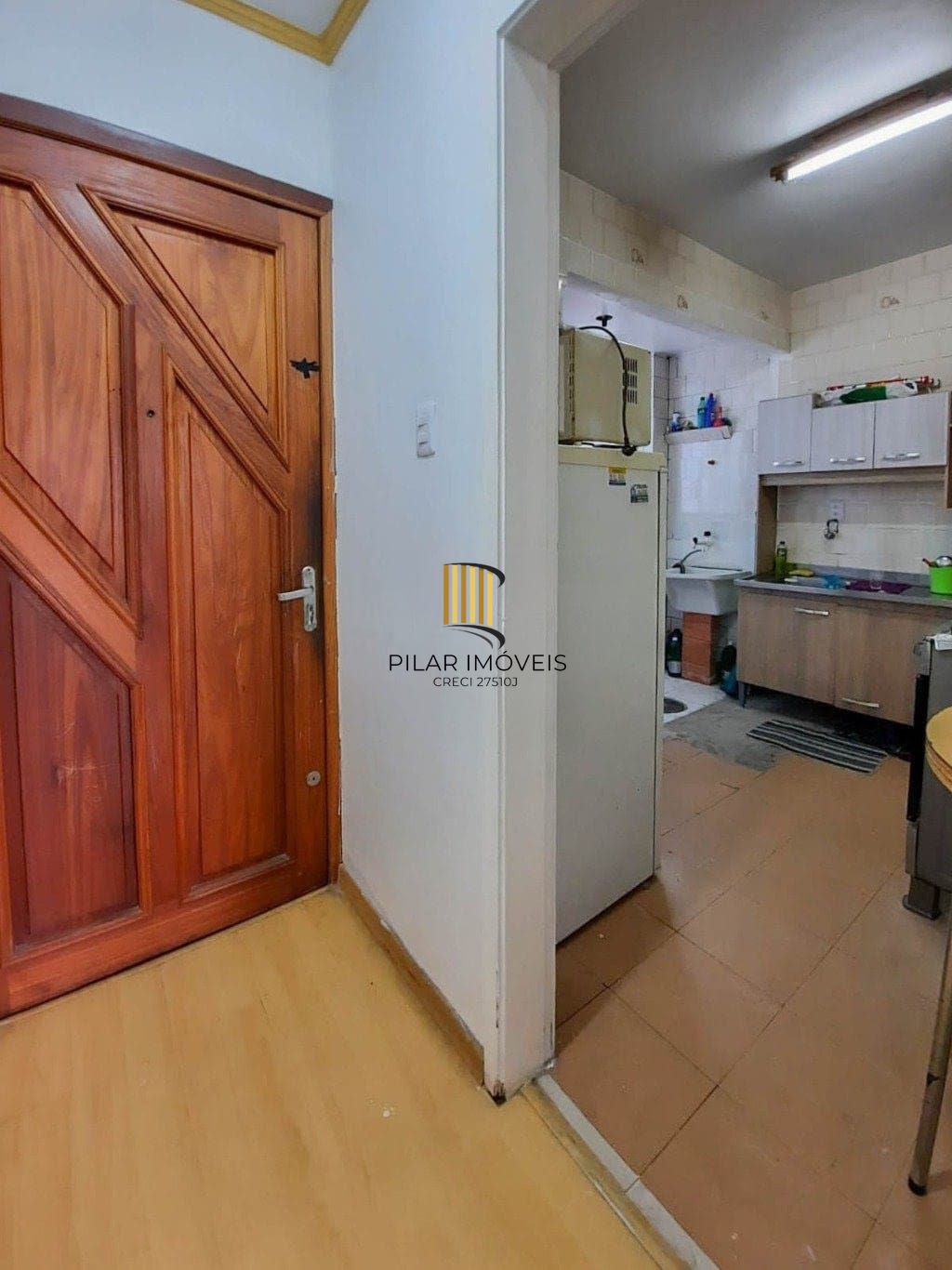 Apartamento de 2 dormitórios á venda no bairro Cristal em Porto Alegre.