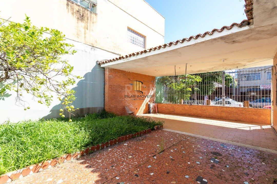 Casa para Venda - 522.36m², 4 dormitórios, 3 vagas - Menino Deus