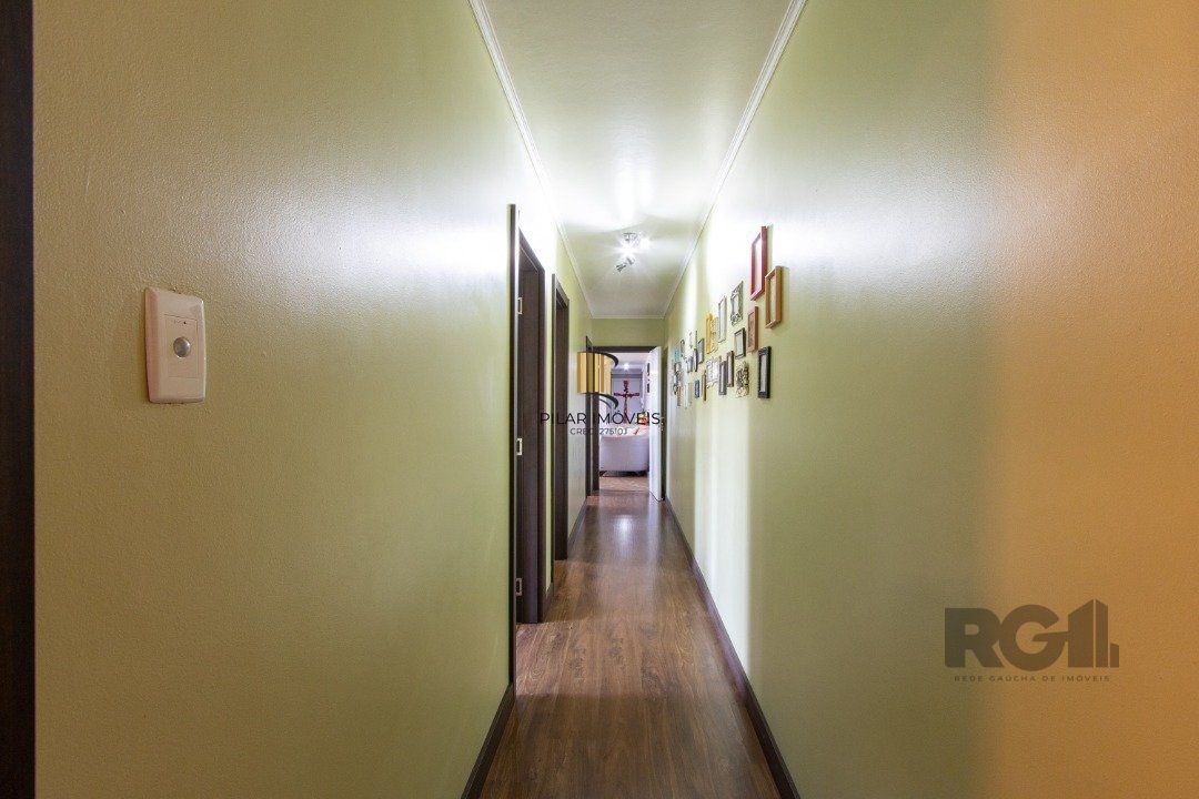 Apartamento reformado de 124m² privativos- 3 dormitórios sendo 1 suíte no bairro Medianeira
