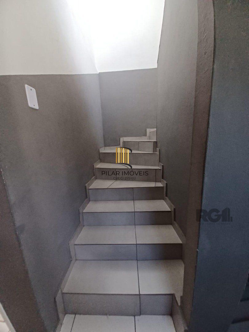 Casa 4 dormitórios no bairro Navegantes