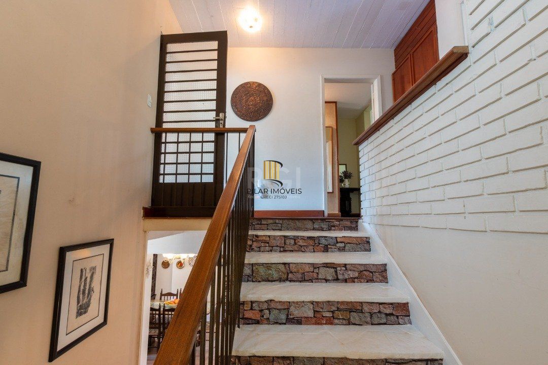 Casa para Venda - 435m², 4 dormitórios, sendo 4 suites, 4 vagas - Cristal