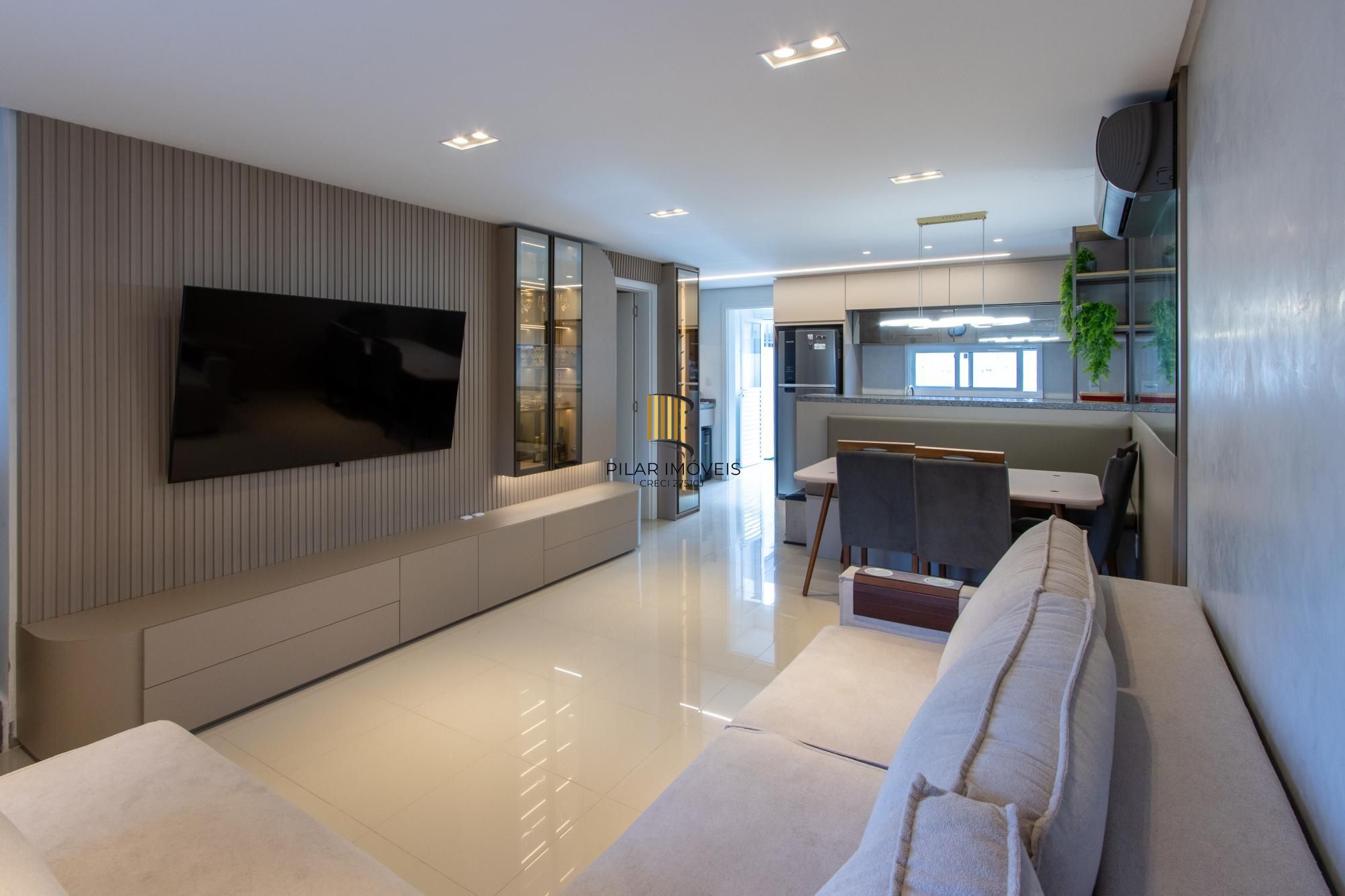 Sobrado para Venda - 95,16m², 3 dormitórios, sendo 1 suites, 2 vagas - Hípica