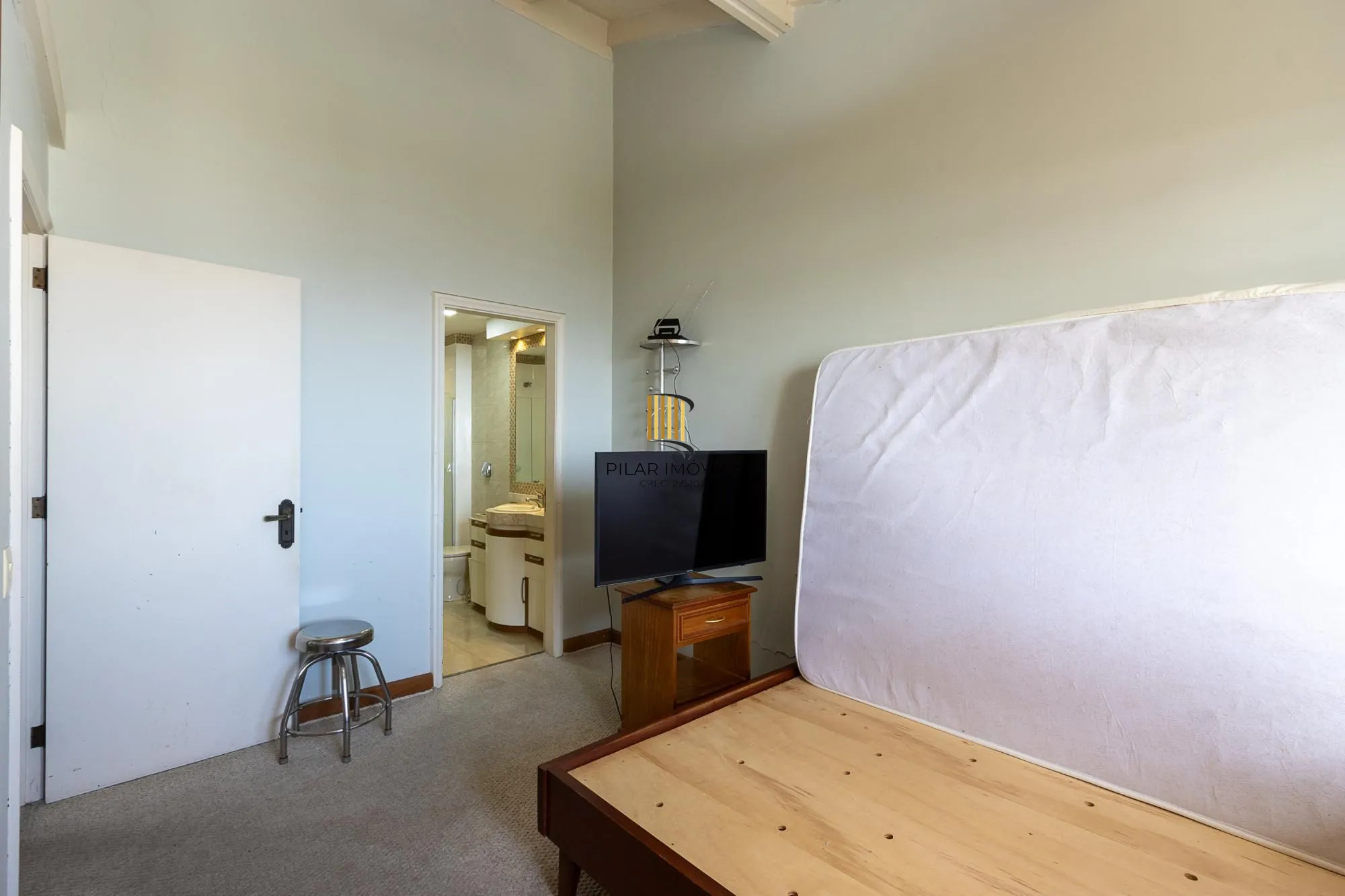 Residência em endereço nobre na Vila Assunção, com vista privilegiada para o Guaíba e clubes náuticos!