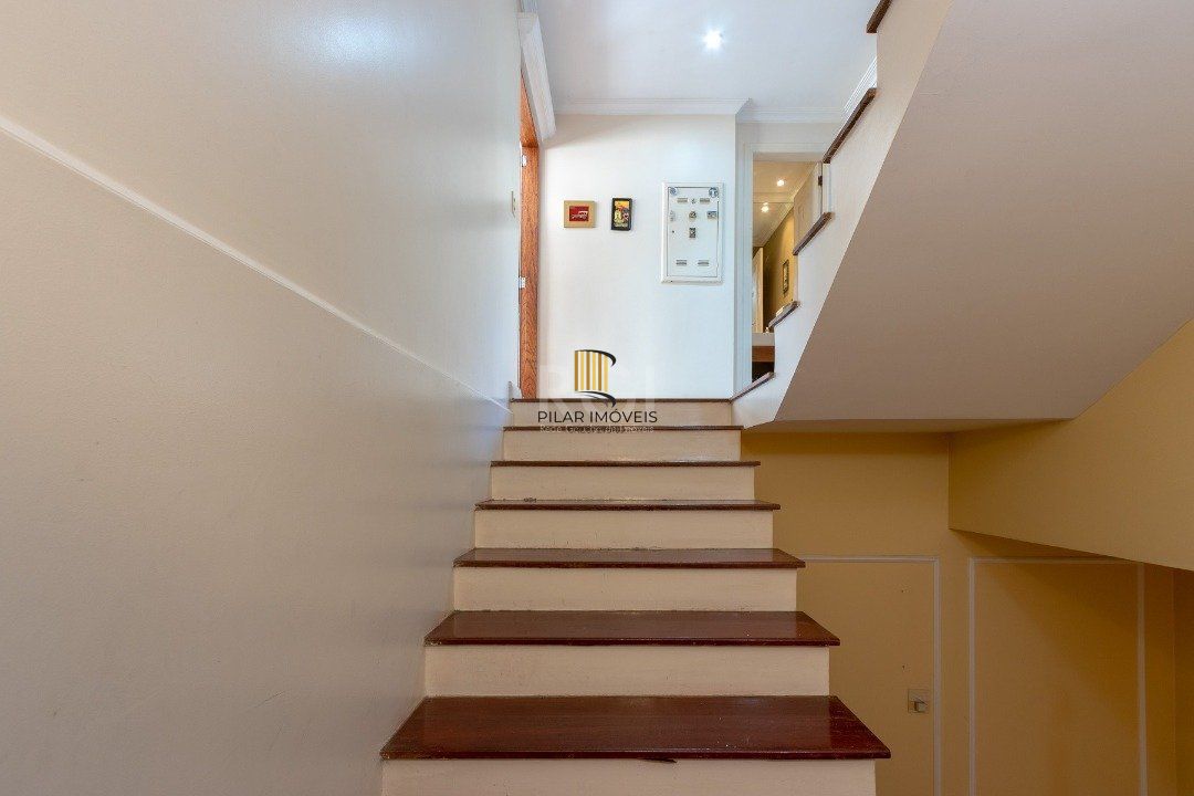 Casa Condominio para Venda - 322.88m², 3 dormitórios, sendo 1 suites, 4 vagas - Jardim Isabel