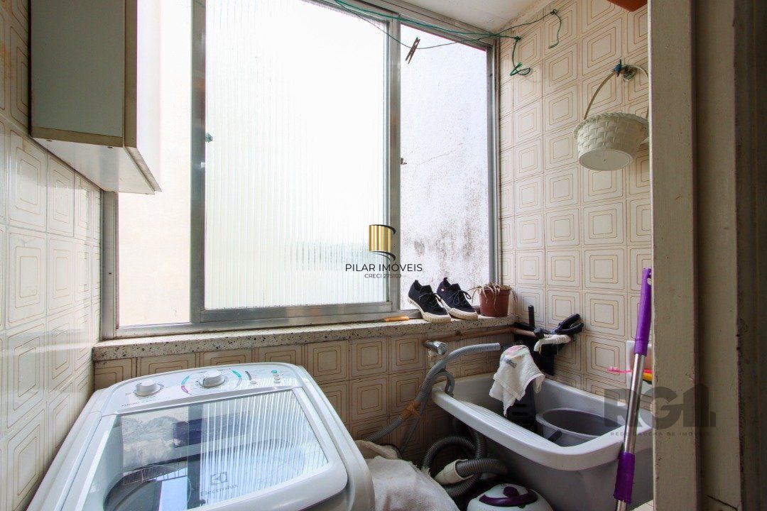 Apartamento com 1 dormitório no bairro Cristal.